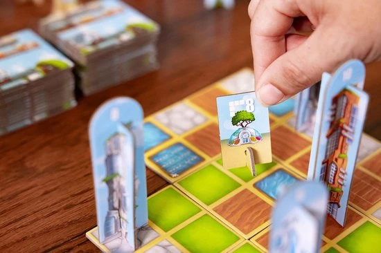 Blue Orange Gaming Neoville - Bordspel - Blue Orange Games - NL/FR/EN/DE 3 Blue Orange Gaming Neoville - Bordspel - Blue Orange Games - NL/FR/EN/DE - Afbeelding 3