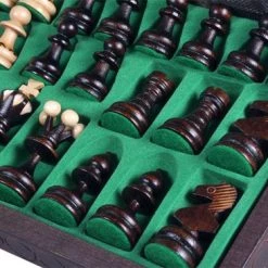 Chess The Game - Decoratief Schaakspel - Klein Houten Schaakbord Met Decoratieve Schaakstukken - Bestseller! -bordspellen Winkel 550x366 42