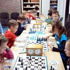 Raindroptime.com Raindropchess Family -bordspellen Winkel 550x412 37