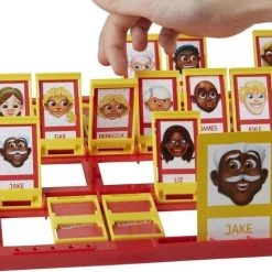 Hasbro Spellenbundel - 3 Stuks - Wie Is Het & Dobble Classic & Halli Galli -bordspellen Winkel 550x519 4