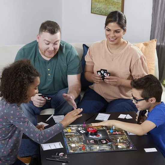 Hasbro Gaming Cluedo - Liars Edition - Engelse Versie 7 Hasbro Gaming Cluedo - Liars Edition - Engelse Versie - Afbeelding 7